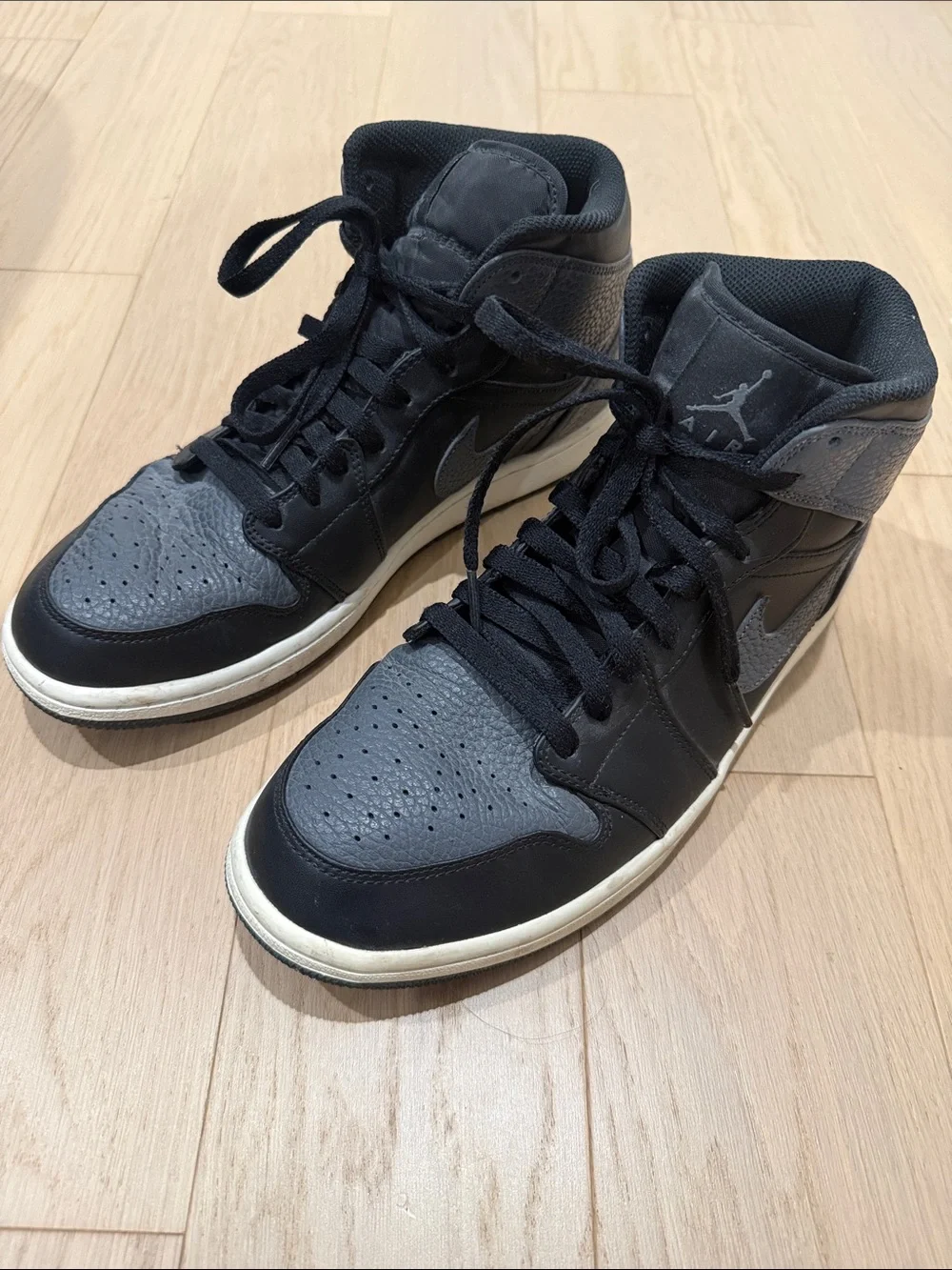 Nike Jordan Men’s High-Top Sneakers in Black and Gray 9.5
